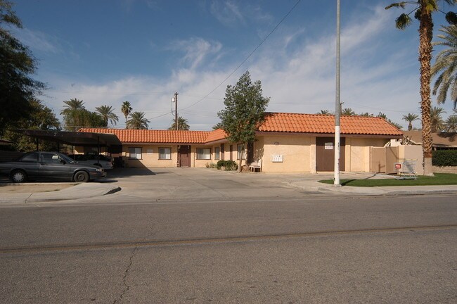 44769 Palm St in Indio, CA - Foto de edificio - Building Photo