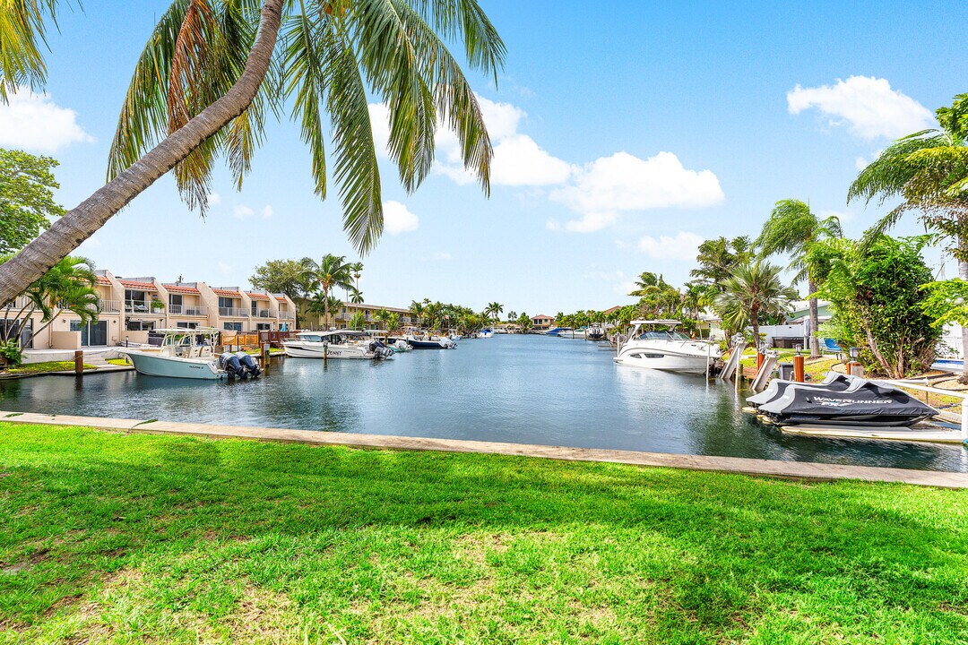 331 SE 19th Ave in Pompano Beach, FL - Building Photo