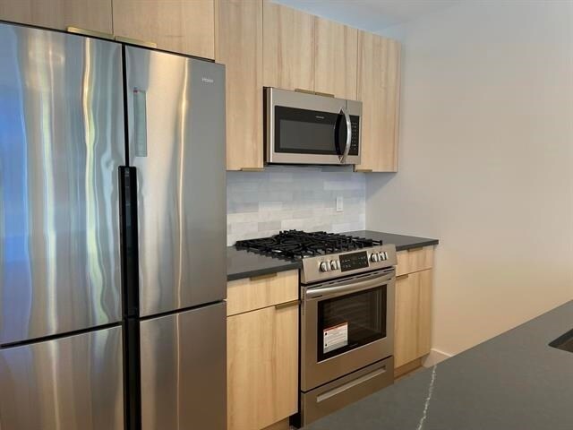 348 Baldwin Ave-Unit -202 in Jersey City, NJ - Building Photo