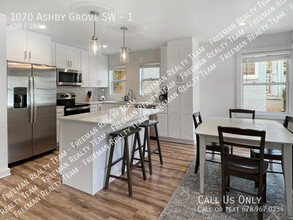 1070 Ashby Grove SW in Atlanta, GA - Building Photo - Building Photo