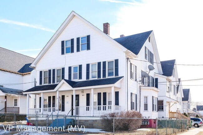 3 Charles St in Chicopee, MA - Building Photo - Building Photo