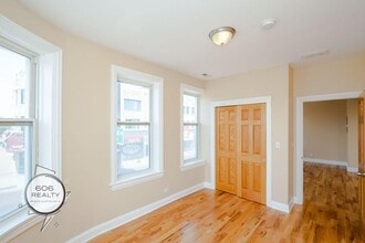 5556 W Belmont Ave in Chicago, IL - Building Photo - Building Photo