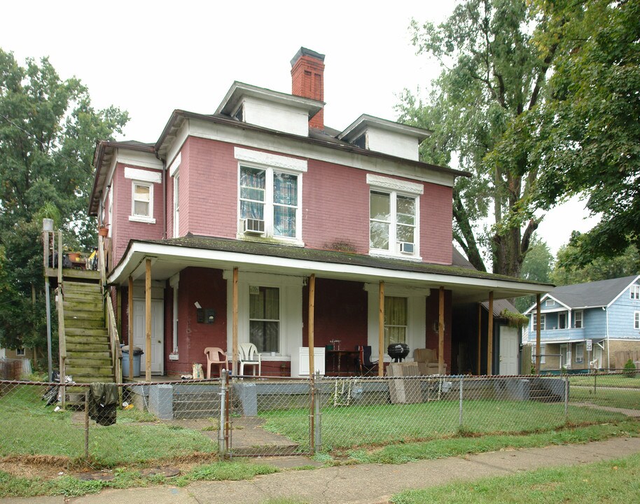 1303-05 8th Ave in Huntington, WV - Building Photo