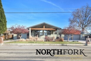 3736 N Mountain View Dr in Boise, ID - Building Photo