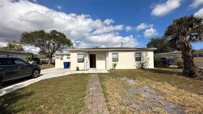 property at 1701 NW 13th St