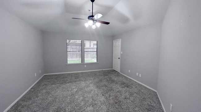 19610 Vernier Woods Ln in Spring, TX - Foto de edificio - Building Photo