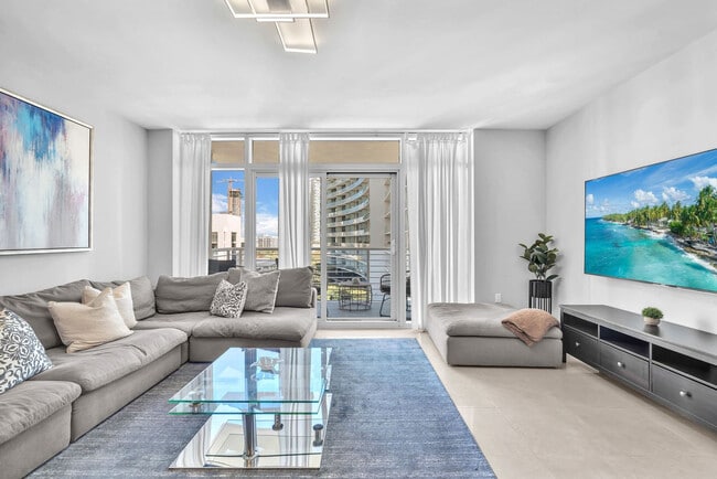 3250 NE 1st Ave, Unit SI FL8-ID1496949P in Miami, FL - Foto de edificio - Building Photo