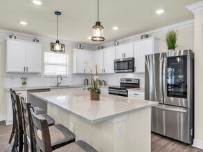 3041 Hibiscus Ave in Oakland Park, FL - Building Photo - Building Photo