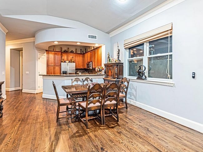 property at 49 Briar Hollow Ln