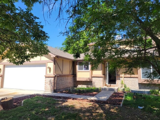 1830 7 Arrow Dr in Colorado Springs, CO - Building Photo - Building Photo