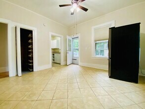 16 Montvale Ave, Unit 2 in Stoneham, MA - Building Photo - Building Photo