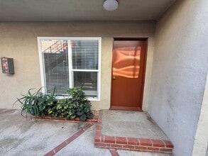 940 S Venice Blvd in Los Angeles, CA - Building Photo - Building Photo