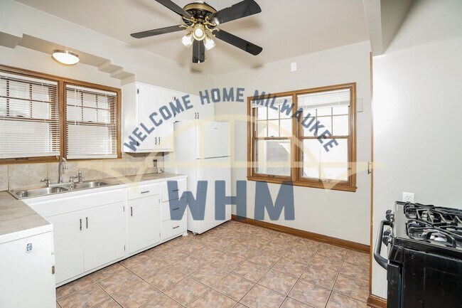 property at 3013-3015-3015 N 60th St