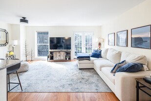 10238 Arizona Cir in Bethesda, MD - Building Photo