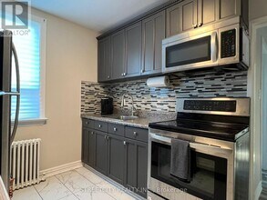 191 Broadway St in Mississauga, ON - Building Photo - Building Photo