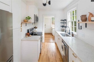600 S Waccamaw Ave in Columbia, SC - Building Photo - Building Photo