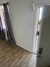 2762 Panama St, Unit A in Kenner, LA - Foto de edificio - Building Photo