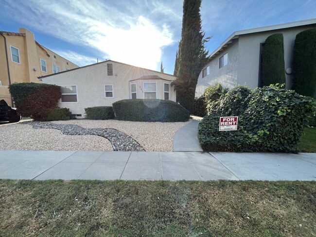 322 Cornell Dr, Unit Back Unit