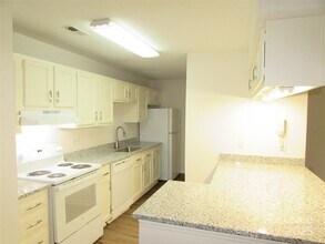 10240 Rose Meadow Ln in Charlotte, NC - Building Photo - Building Photo