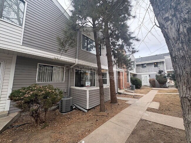 26 S Nome St in Aurora, CO - Building Photo - Building Photo