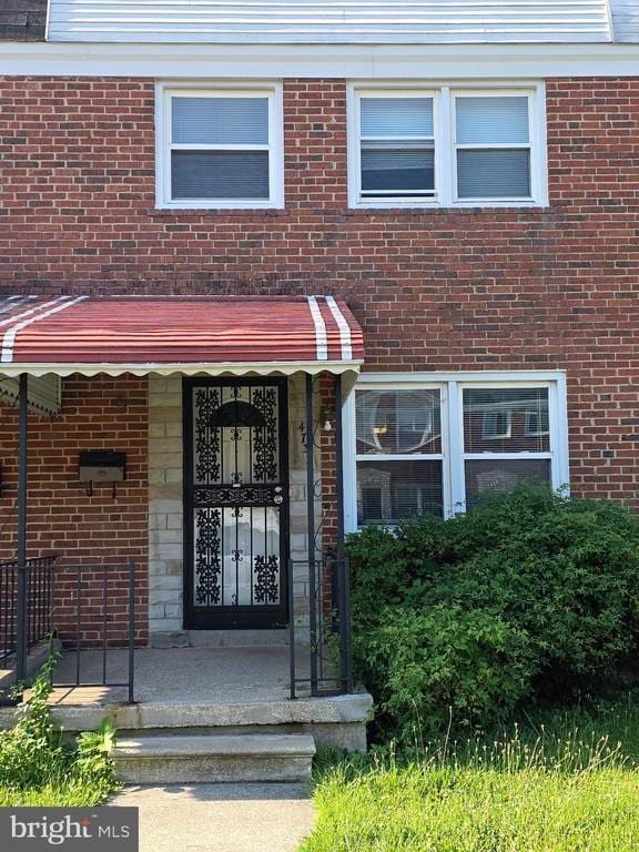 property at 4733 Homesdale Ave