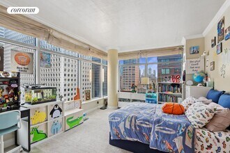 250 E 54th St in New York, NY - Building Photo - Building Photo