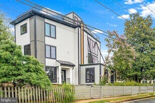 3500 7th St N in Arlington, VA - Building Photo