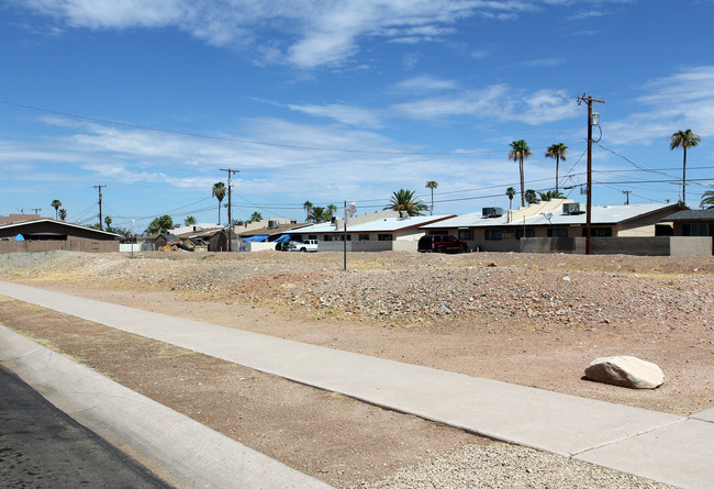 4116-4122 E Portland St in Phoenix, AZ - Foto de edificio - Building Photo