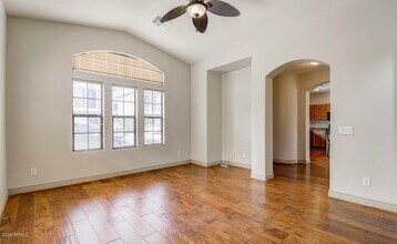 2347 W Dusty Wren Dr in Phoenix, AZ - Building Photo - Building Photo
