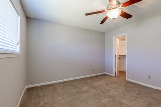 Memorial Fountain in Houston, TX - Building Photo - Interior Photo