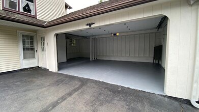 112 S St Ext in Bristol, CT - Building Photo - Building Photo