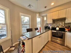 39 Long Ave, Unit 2 in Boston, MA - Building Photo - Building Photo