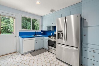 63 Clifton Rd in Newton, MA - Building Photo - Building Photo