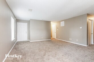 1861 Southernwood Ln in Indianapolis, IN - Building Photo - Building Photo