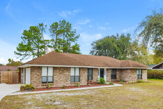 320 Foxridge Rd in Orange Park, FL - Building Photo - Building Photo