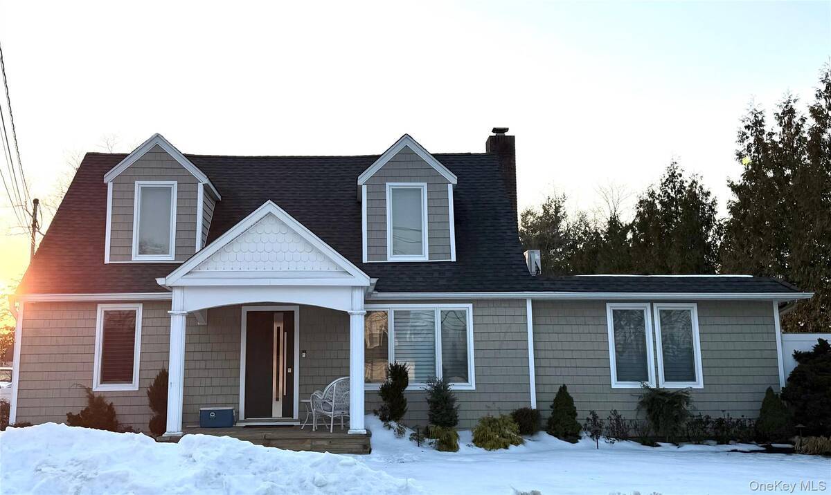 12 Bunnell Pl in West Babylon, NY - Foto de edificio