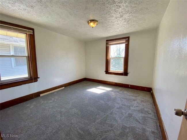 property at 987 Whittier Ave