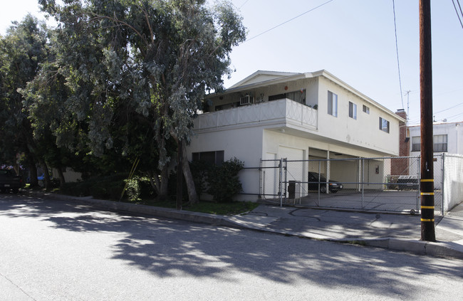 10653 Moorpark St in North Hollywood, CA - Foto de edificio - Building Photo