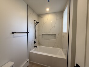 45 Mahl Ave in Hartford, CT - Building Photo - Building Photo