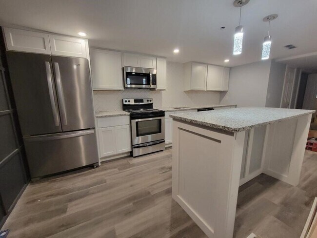 406 S Durham St in Baltimore, MD - Building Photo - Building Photo