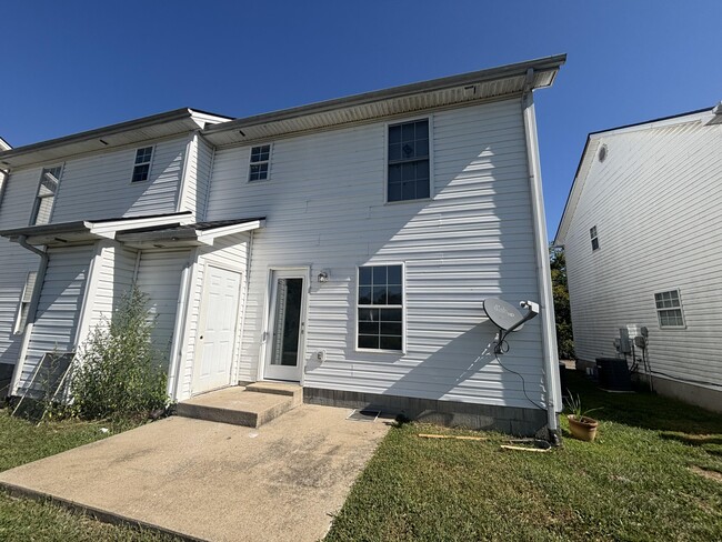 2708 Hayden Park Ln in Lexington, KY - Building Photo - Building Photo