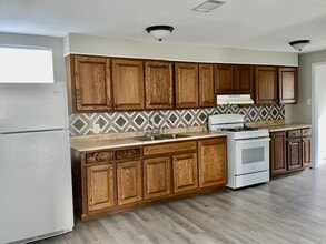 452 Live Oak Ave in Gulfport, MS - Building Photo - Building Photo