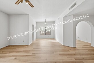 701 W Oakley Pl in Tucson, AZ - Building Photo - Building Photo