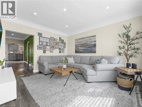 380 MacNab St N in Hamilton, ON - Building Photo - Building Photo