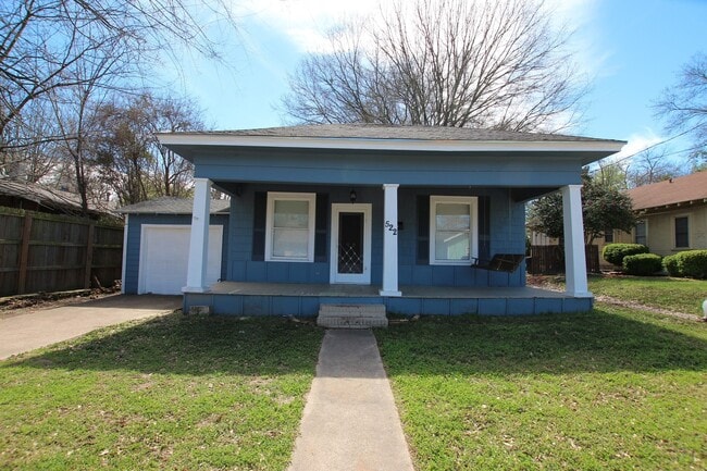property at 522 W Dobbs St