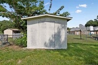 1067 Pleasant Oak Dr - 24