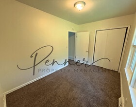600 S Cedar Ave in Independence, MO - Building Photo - Building Photo