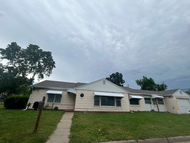 property at 417 W Claflin Ave