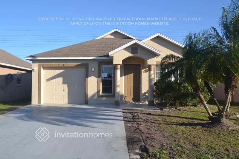 2247 Santa Lucia St in Kissimmee, FL - Building Photo