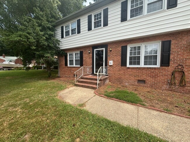 365 Nassau Pl in Hampton, VA - Building Photo - Building Photo